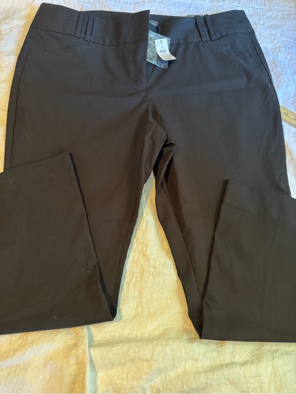 NWT The Limited Exact Stretch Classic Flare Pants Women’s 18 Short Black